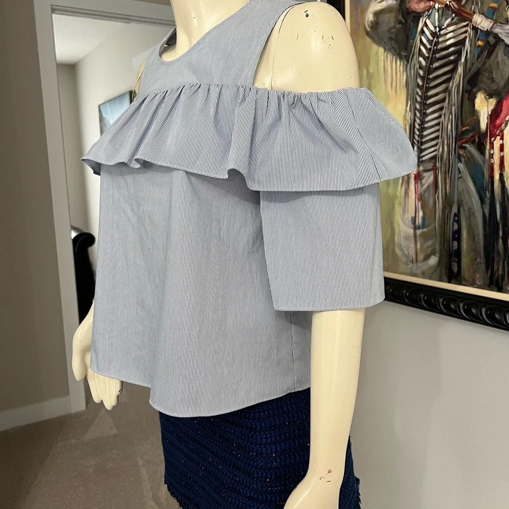 BCBGeneration Ruffled Striped Cold-Shoulder Top - Picture 5 of 10